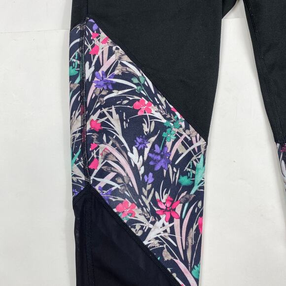 Fabletics Mesh Powerhold Capri Leggings Mid Rise Floral Black UPF 50+ Size Sm - Picture 3 of 7